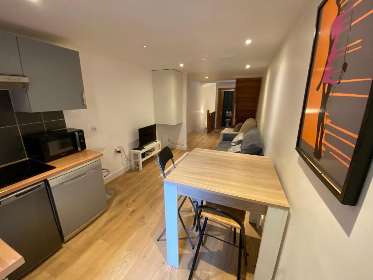 Paris Eiffel Tower Et Disney Apartments, Parkings Gratuits Et Securises, 10 Minutes Metro To Paris Nogent-sur-Seine المظهر الخارجي الصورة