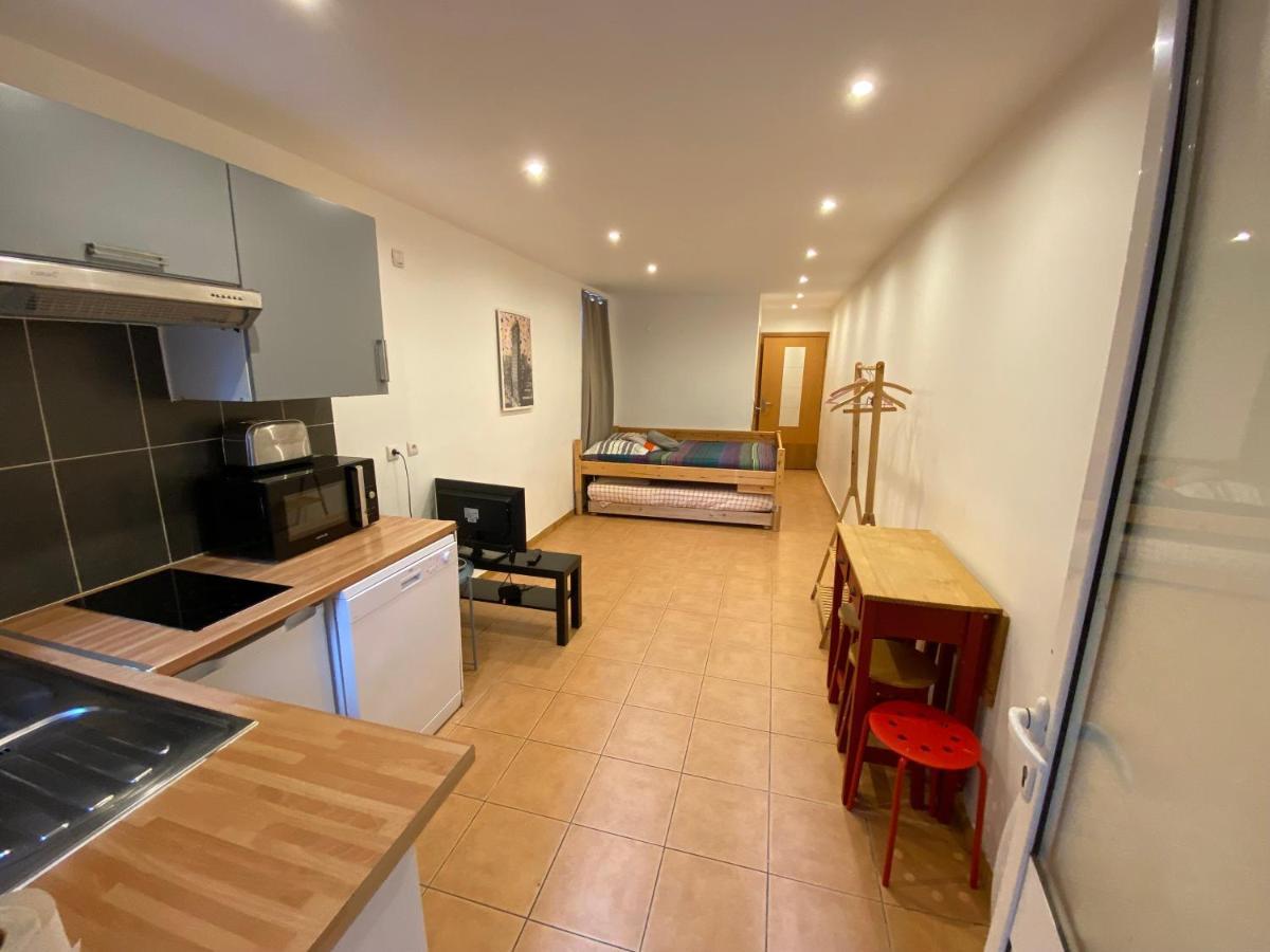 Paris Eiffel Tower Et Disney Apartments, Parkings Gratuits Et Securises, 10 Minutes Metro To Paris Nogent-sur-Seine المظهر الخارجي الصورة