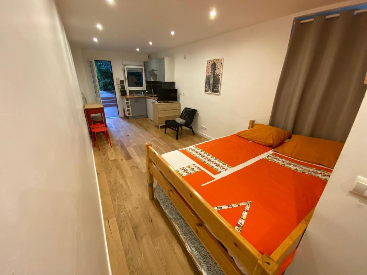 Paris Eiffel Tower Et Disney Apartments, Parkings Gratuits Et Securises, 10 Minutes Metro To Paris Nogent-sur-Seine المظهر الخارجي الصورة